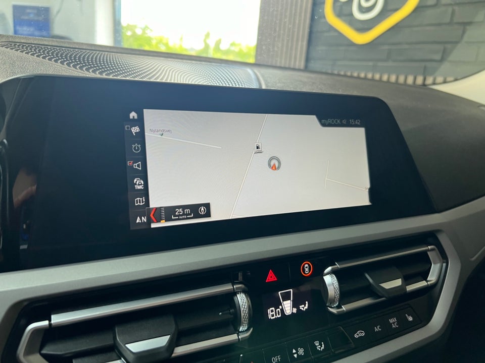 BMW 320d 2,0 Touring Connected aut. 5d