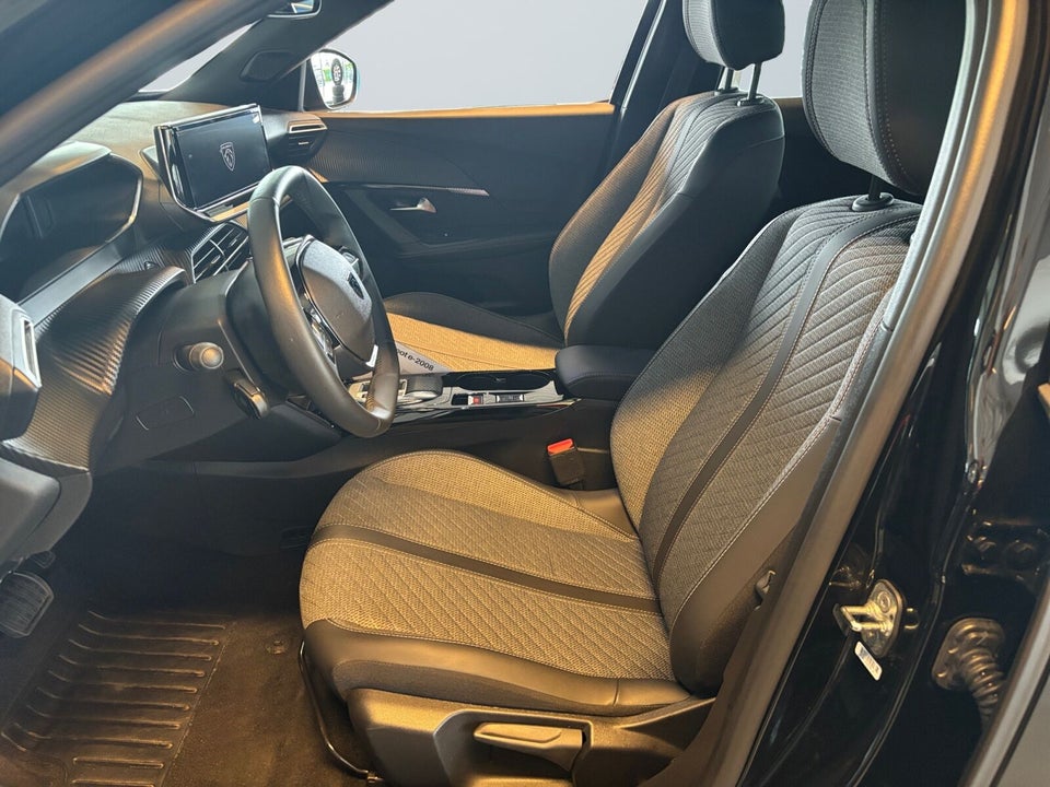 Peugeot e-2008 50 Allure 5d
