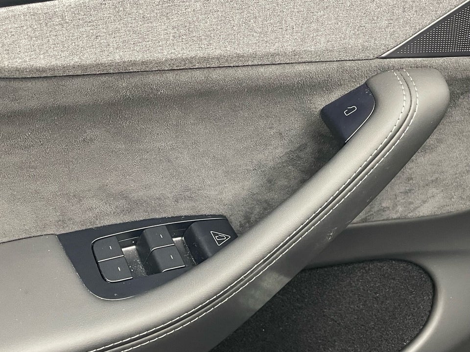 Tesla Model Y Premium Long Range AWD 5d