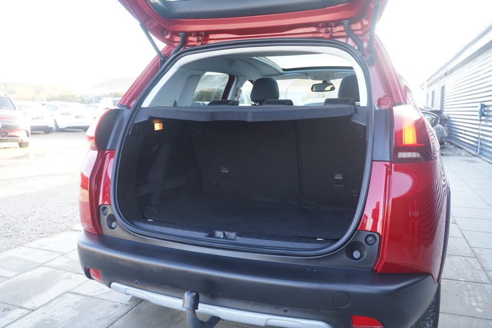 Peugeot 2008 1,5 BlueHDi 100 Prestige Sky 5d