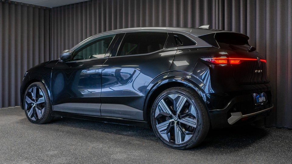 Renault Megane E-Tech 60 Iconic 5d