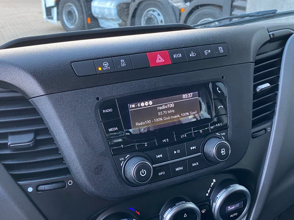 Iveco Daily 2,3 35S16 4100mm Lad AG8