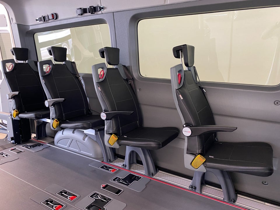 MAN TGE 2,0 3.140 Kombi L3H2 aut. FWD