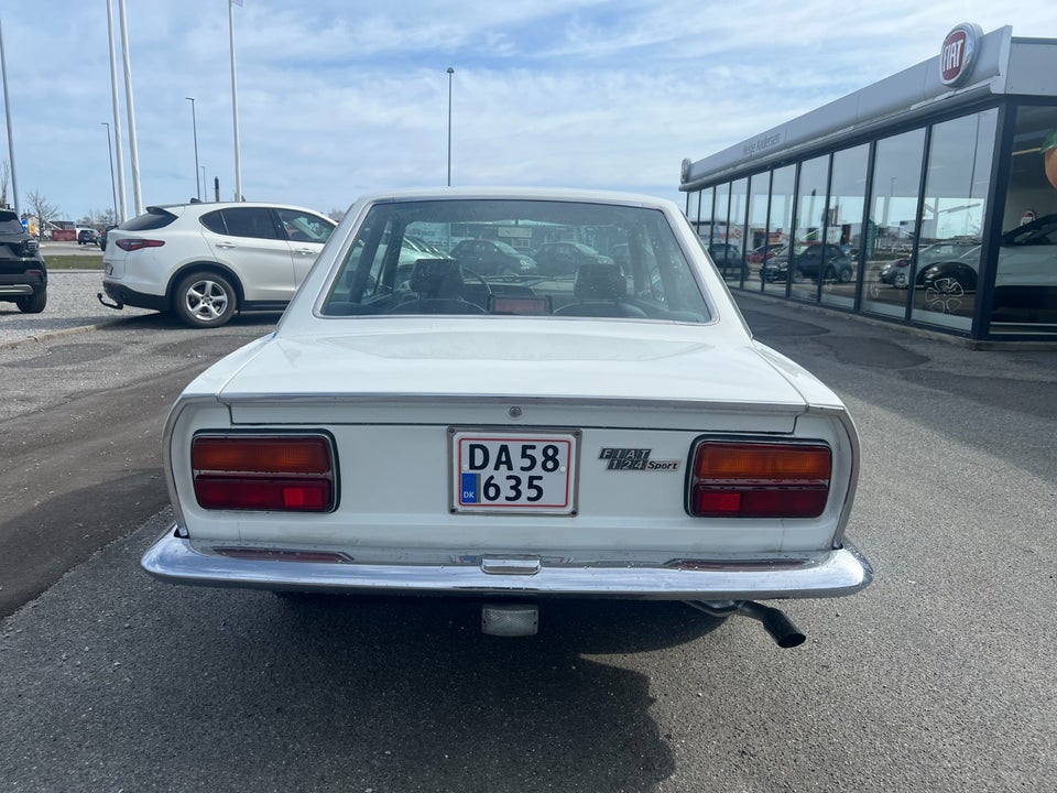 Fiat 124 1,4 Sport Coupé 2d