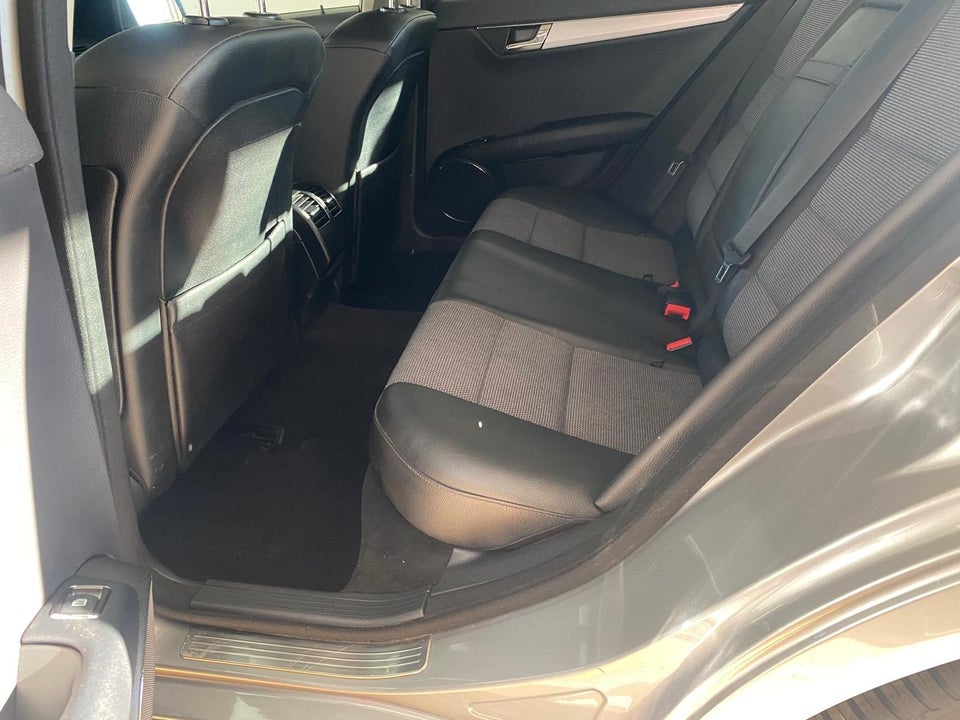 Mercedes C230 2,5 V6 Avantgarde aut. 4d