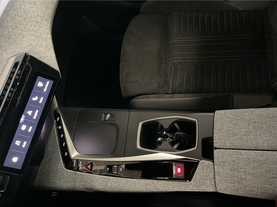 Peugeot e-5008 77 GT Pack 7prs 5d