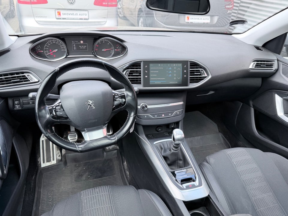 Peugeot 308 1,5 BlueHDi 130 Allure Sky SW 5d