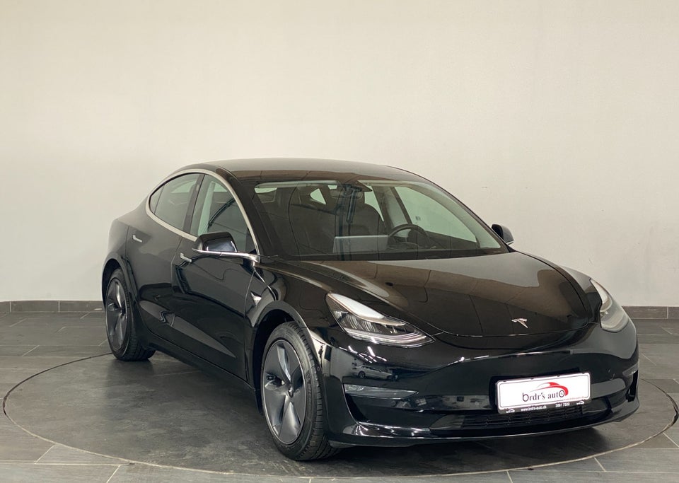 Tesla Model 3 Long Range AWD 4d