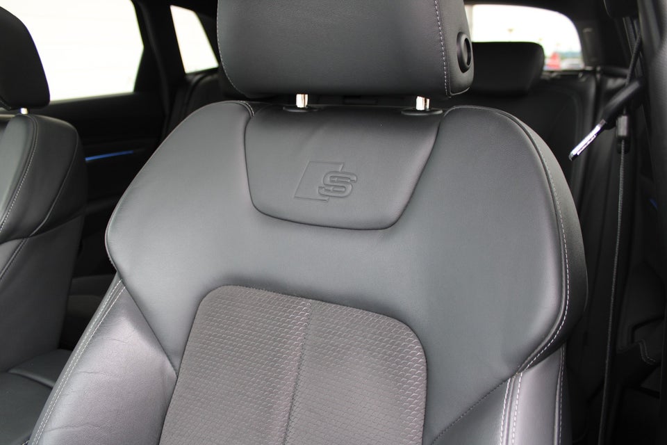 Audi e-tron 50 S-line quattro 5d