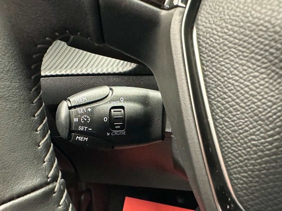 Peugeot e-208 50 Allure 5d