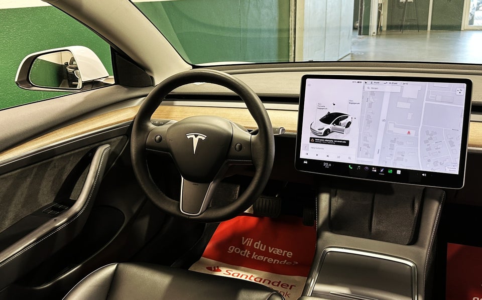 Tesla Model 3 RWD 4d