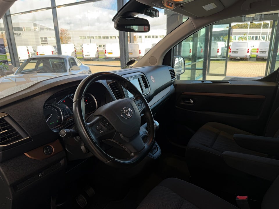 Toyota ProAce Verso 2,0 D 150 Long Family 4d
