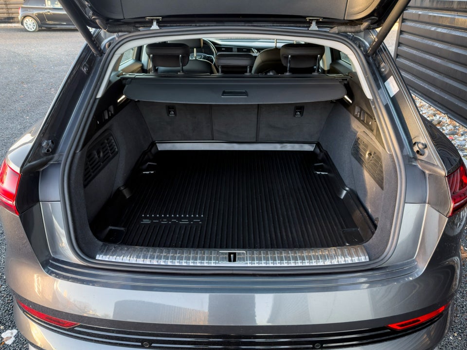 Audi e-tron 50 quattro 5d