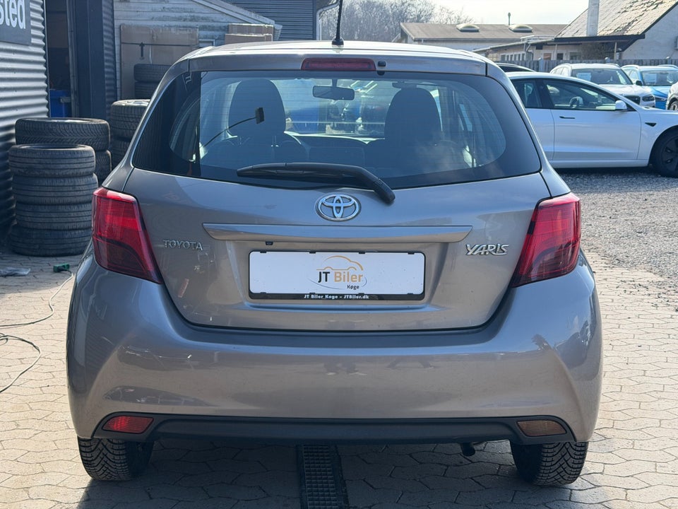 Toyota Yaris 1,0 VVT-i T2 Komfort 5d