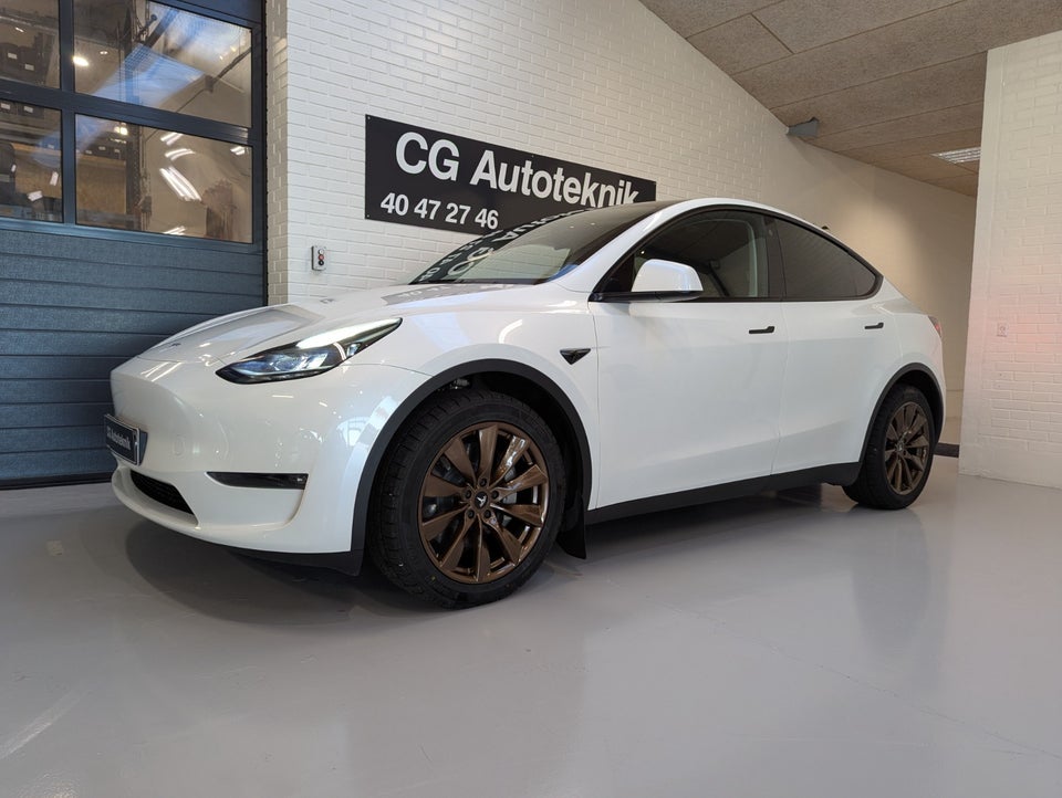 Tesla Model Y Long Range AWD 5d