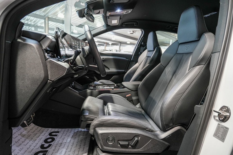 Audi Q6 e-tron S-line quattro 5d