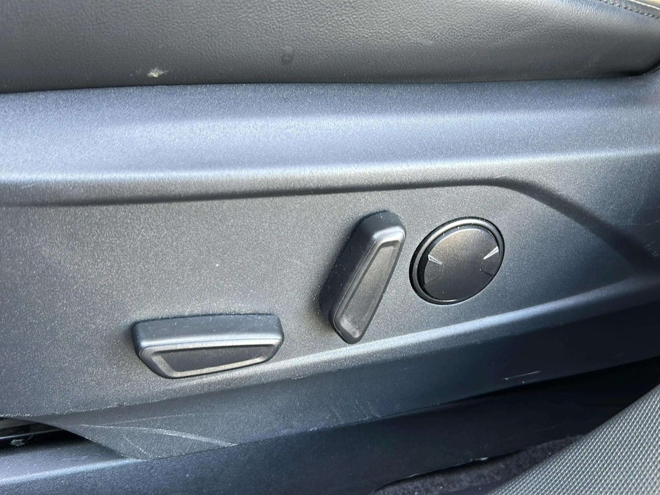 Ford Mustang Mach-E 75 Standard Range AWD 5d