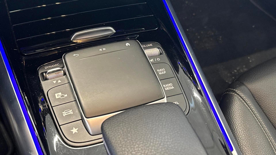 Mercedes EQA300 Progressive 4Matic 5d