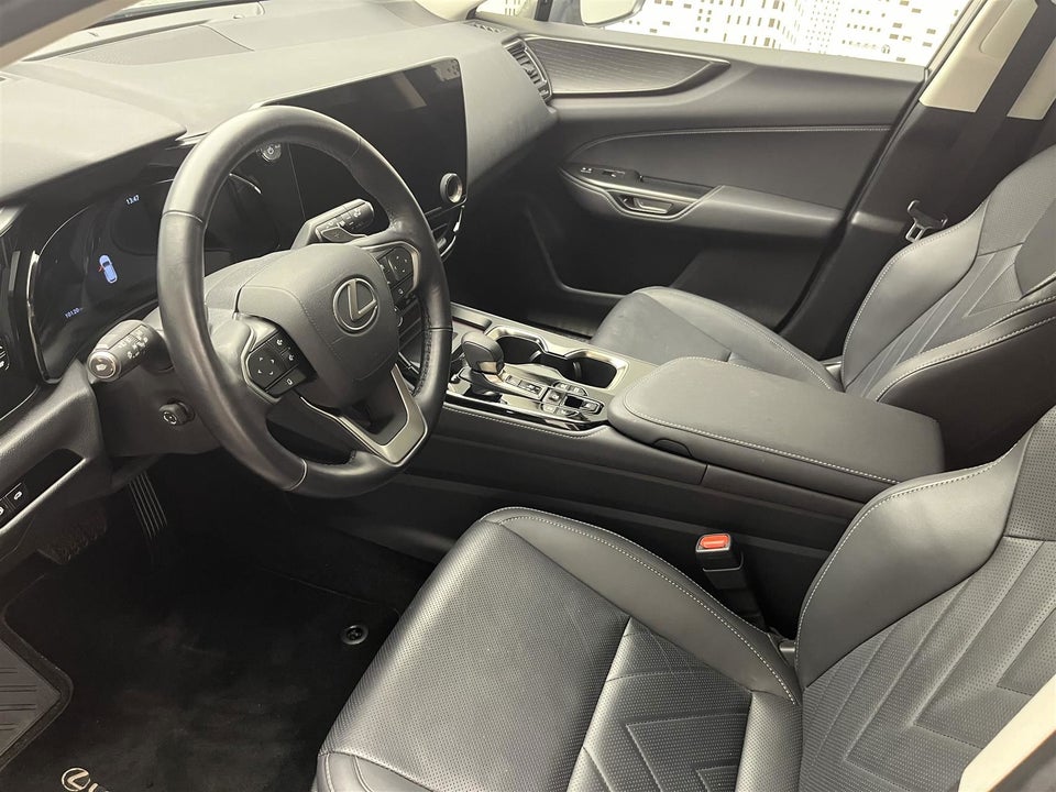 Lexus NX450h+ 2,5 Luxury aut. AWD 5d