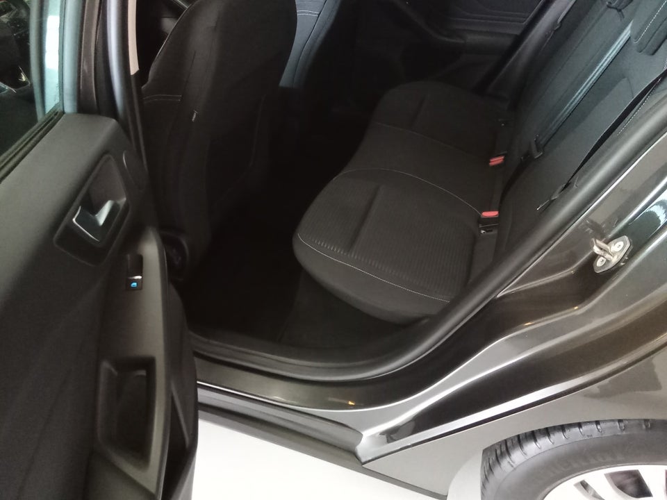 Ford Focus 1,0 EcoBoost Titanium 5d