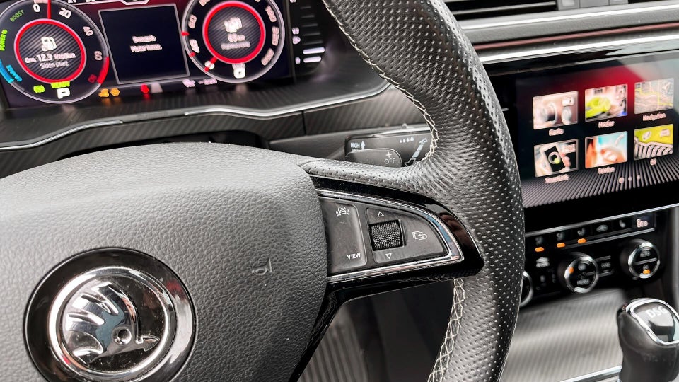 Skoda Superb 1,4 TSi iV Sportline Combi DSG 5d