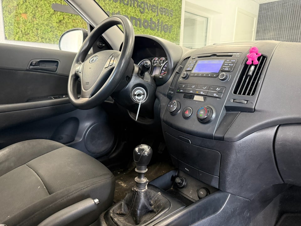 Hyundai i30 1,6 CRDi 90 Comfort 5d