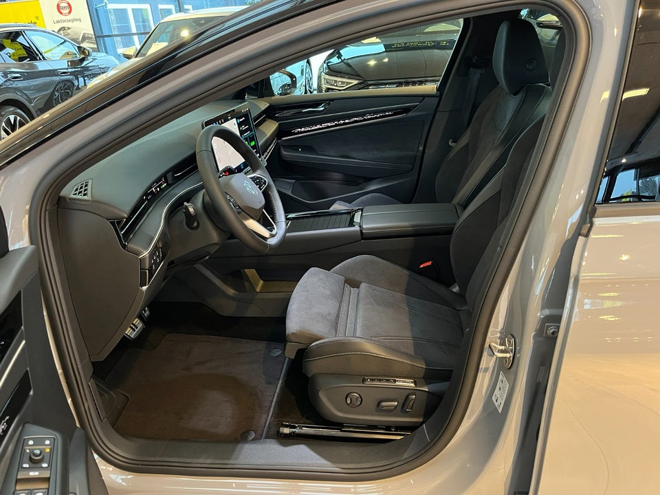 VW ID.7 77 Style+ Tourer 5d