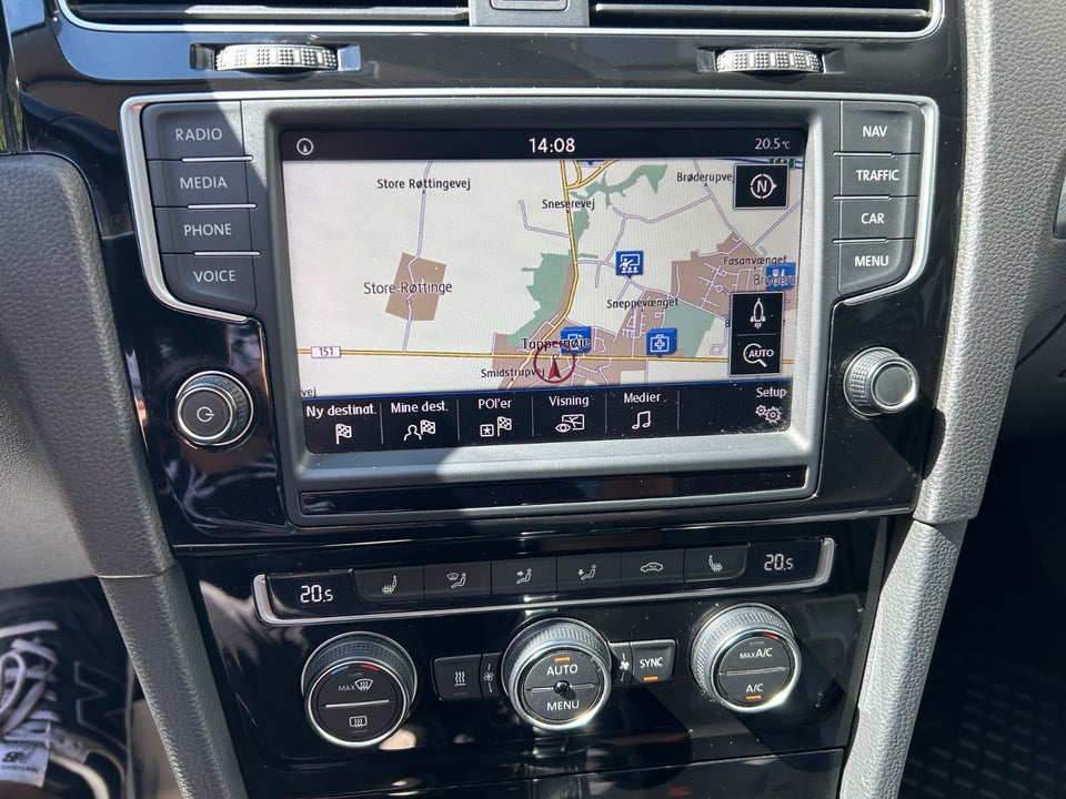 VW Golf VII 1,6 TDi 110 Allstar DSG Van 5d