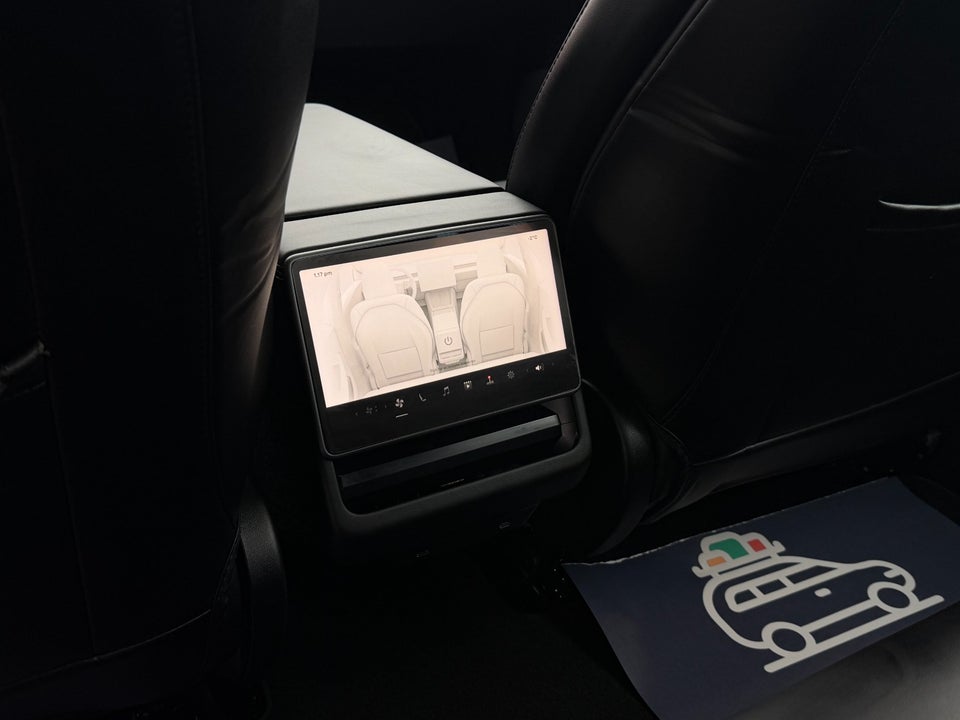 Tesla Model 3 RWD 4d