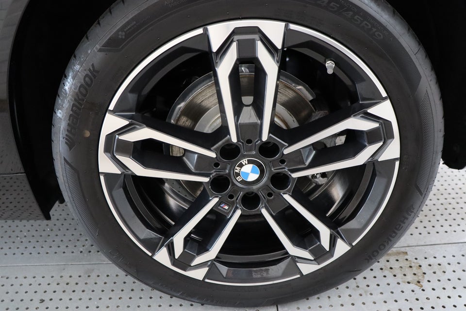 BMW iX2 eDrive20 Fully Charged M-Sport 5d