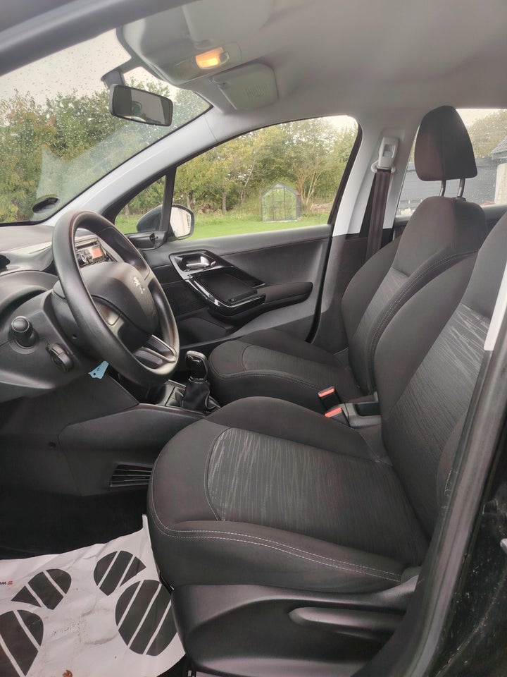 Peugeot 208 1,0 VTi Active 5d