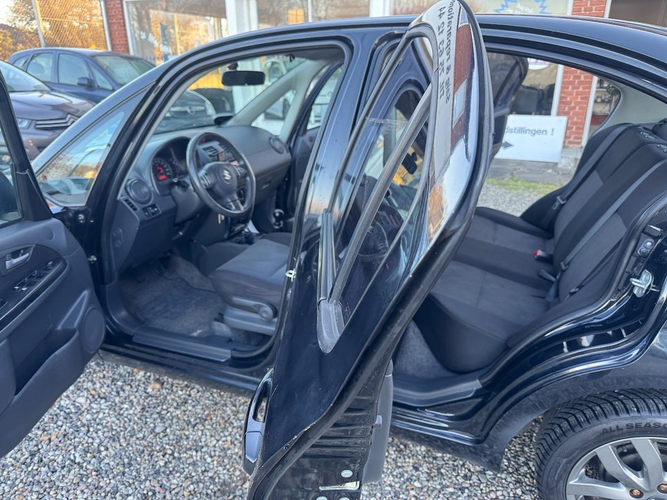 Suzuki SX4 1,6 GL-J 4d