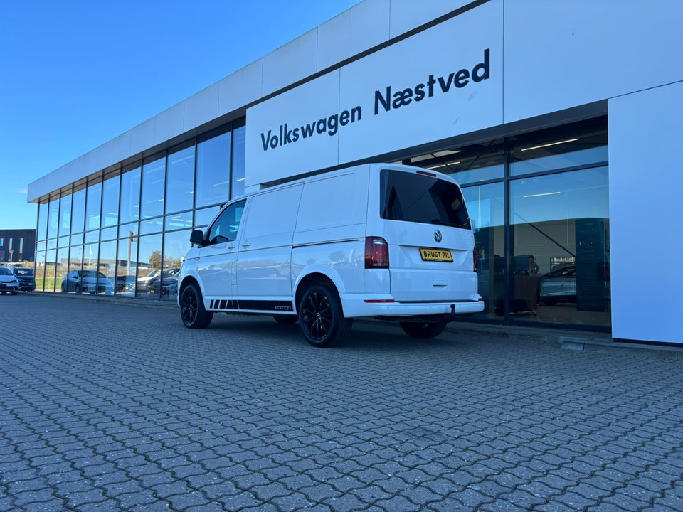 VW Transporter 2,0 TDi 204 Kassevogn DSG kort