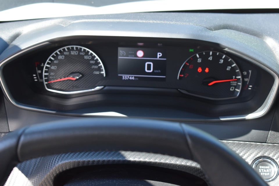 Peugeot 208 1,2 PureTech 100 Allure EAT8 5d