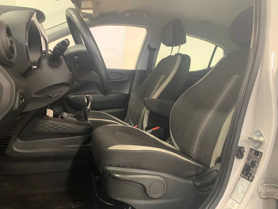 Hyundai i10 1,0 MPi Advanced AMT 5d