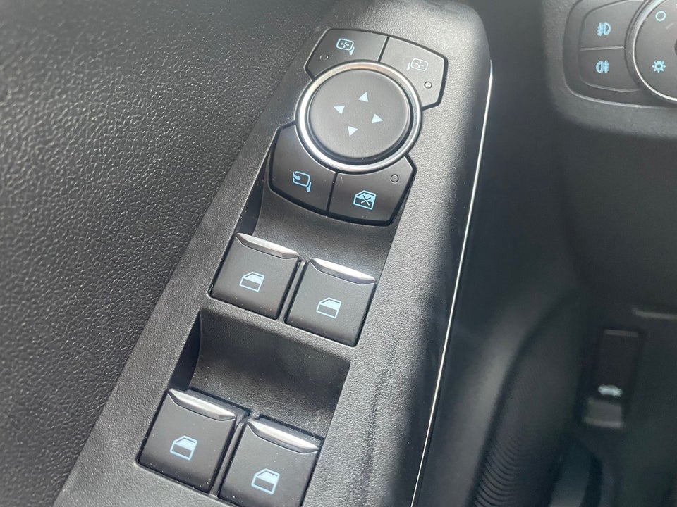 Ford Puma 1,0 EcoBoost mHEV Titanium DCT 5d