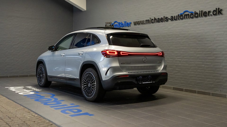 Mercedes EQA300 AMG Line 4Matic 5d