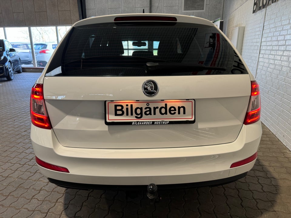 Skoda Octavia 1,6 TDi 105 Ambition Combi 5d