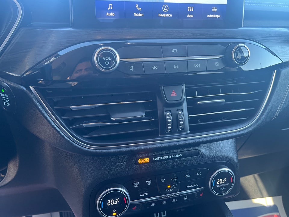 Ford Kuga 2,5 PHEV Vignale CVT 5d