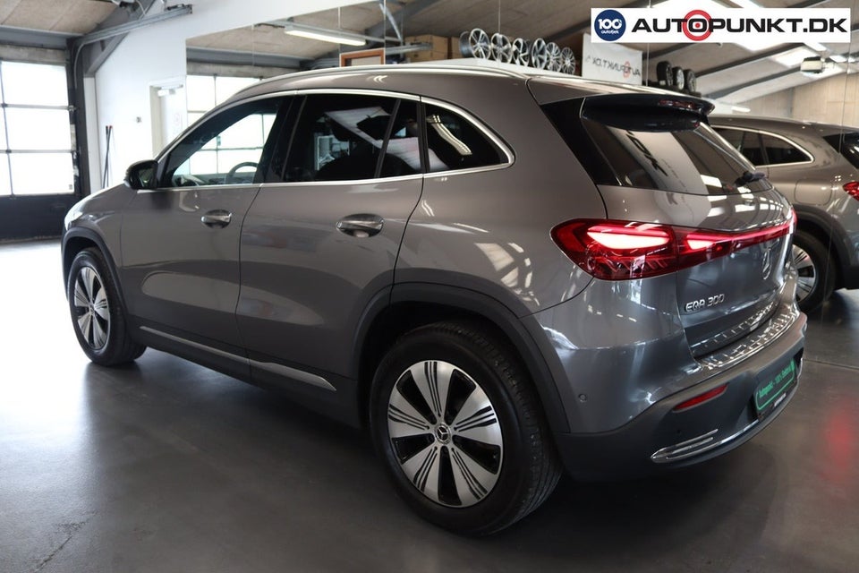 Mercedes EQA300 Progressive 4Matic 5d