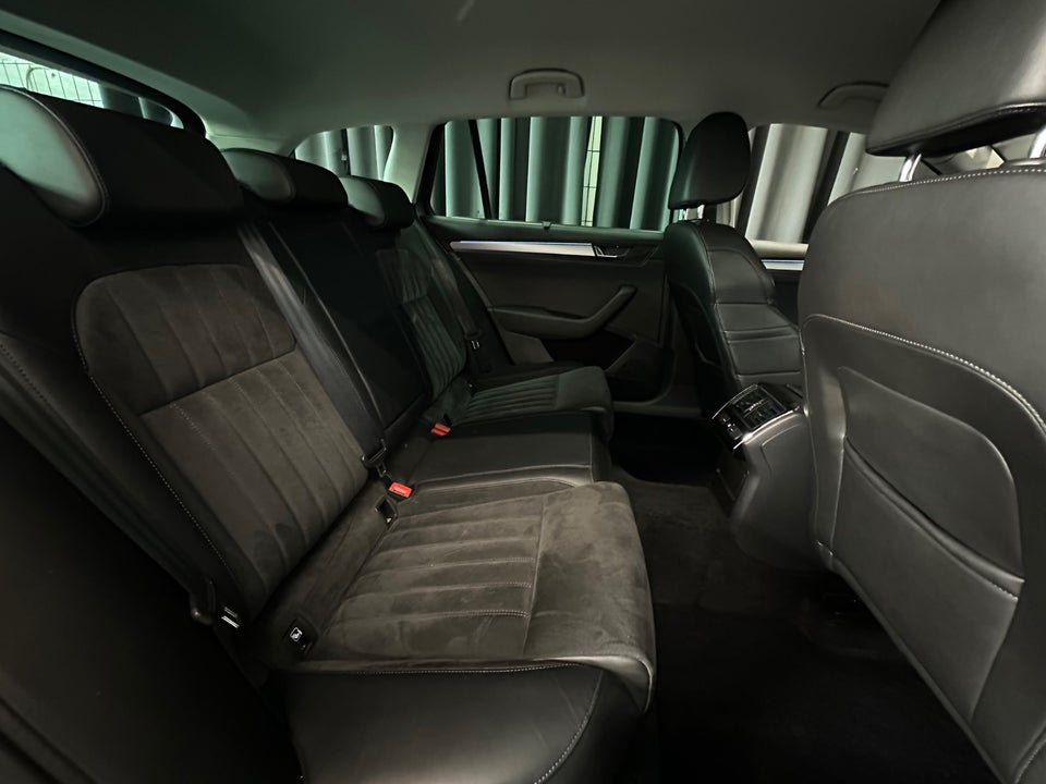 Skoda Superb 2,0 TDi 190 Style Combi DSG 5d