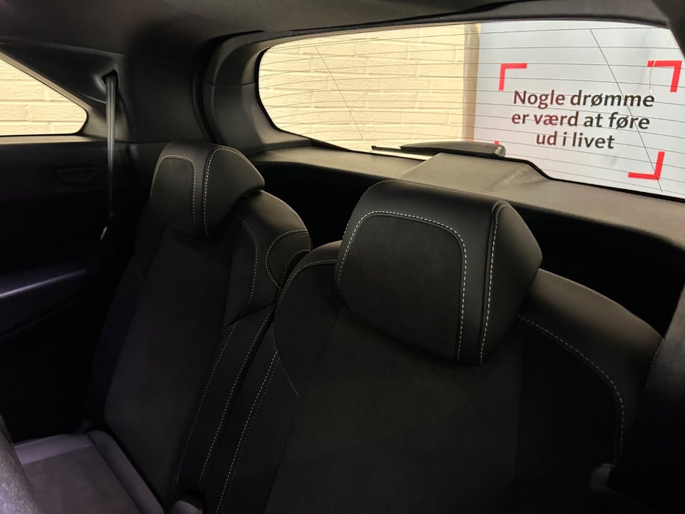 Peugeot e-5008 77 GT Pack AWD 7prs 5d