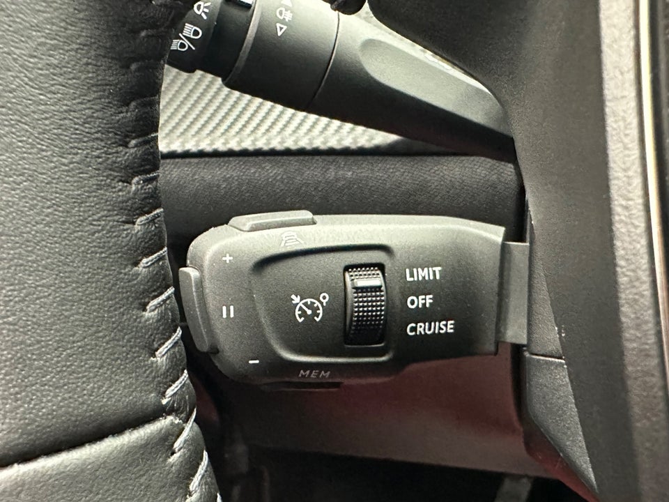 Peugeot 208 1,2 PureTech 100 Allure 5d