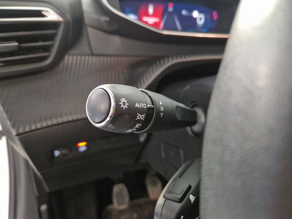 Peugeot 208 1,2 PureTech 100 Allure Grand 5d