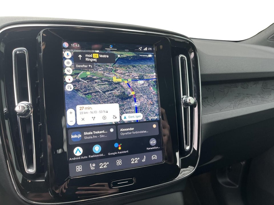 Volvo EX40 Extended Range Plus 5d