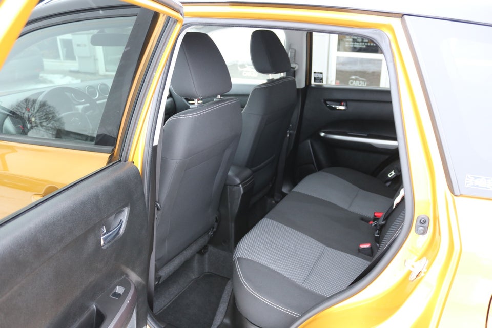 Suzuki Vitara 1,0 Boosterjet Active KUP 5d