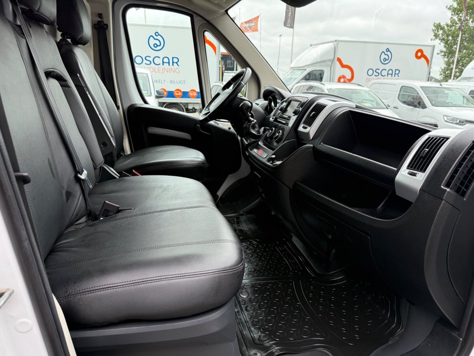 Peugeot Boxer 333 2,2 BlueHDi 140 L3H2 Premium