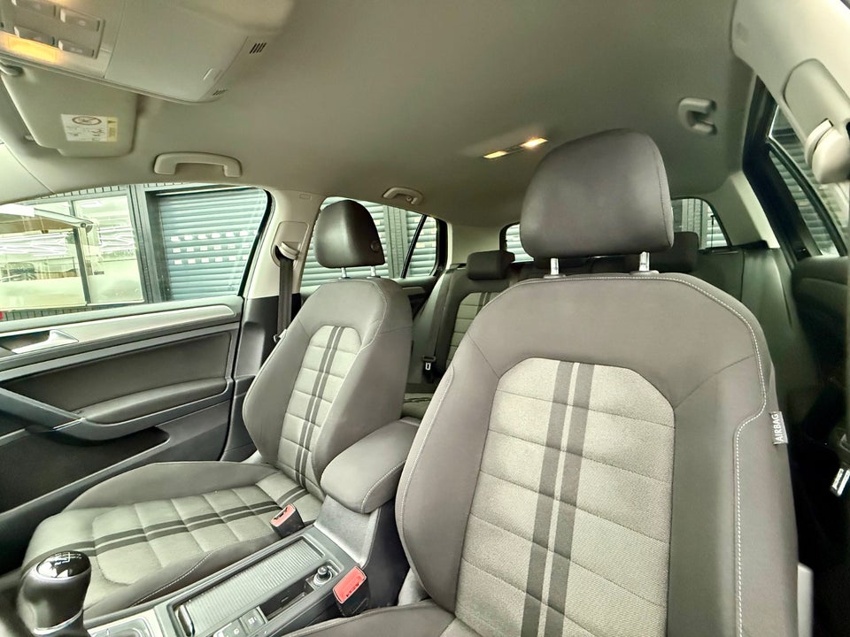 VW Golf VII 1,6 TDi 105 Comfortline BMT 5d