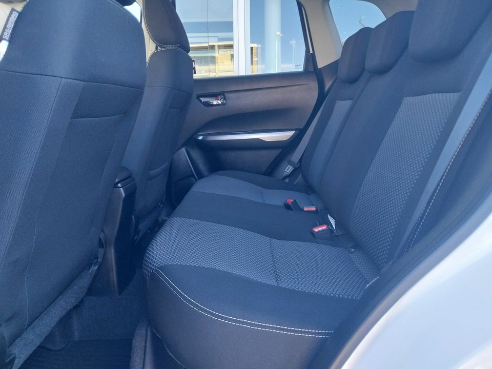 Suzuki Vitara 1,4 mHybrid Active aut. 5d