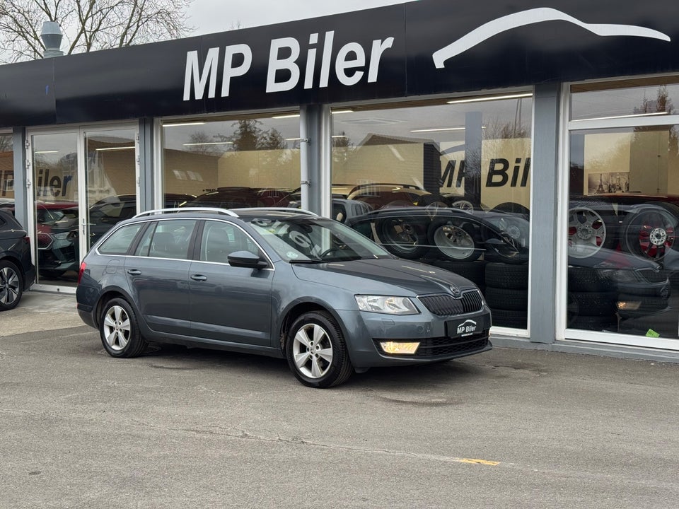 Skoda Octavia 1,6 TDi 110 Style Combi DSG 5d